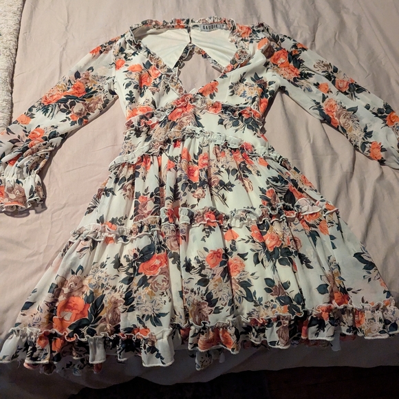 Open Back Floral Ruffle Dress - Picture 3 of 9